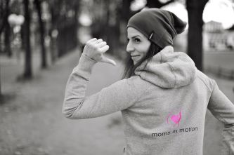 MELANIE HIRSCH – moms in motion
